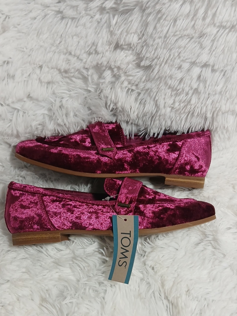 TOMS Women's Crushed Velvet Loafers Burgundy Size 7